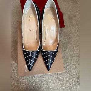 Brand new Christian Louboutin Undessin 85 Calf